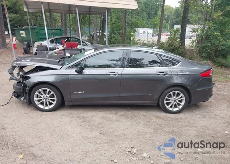 2019 Ford Fusion Hybrid Se from USA, damaged, VIN 3FA6P0LU3KR105421